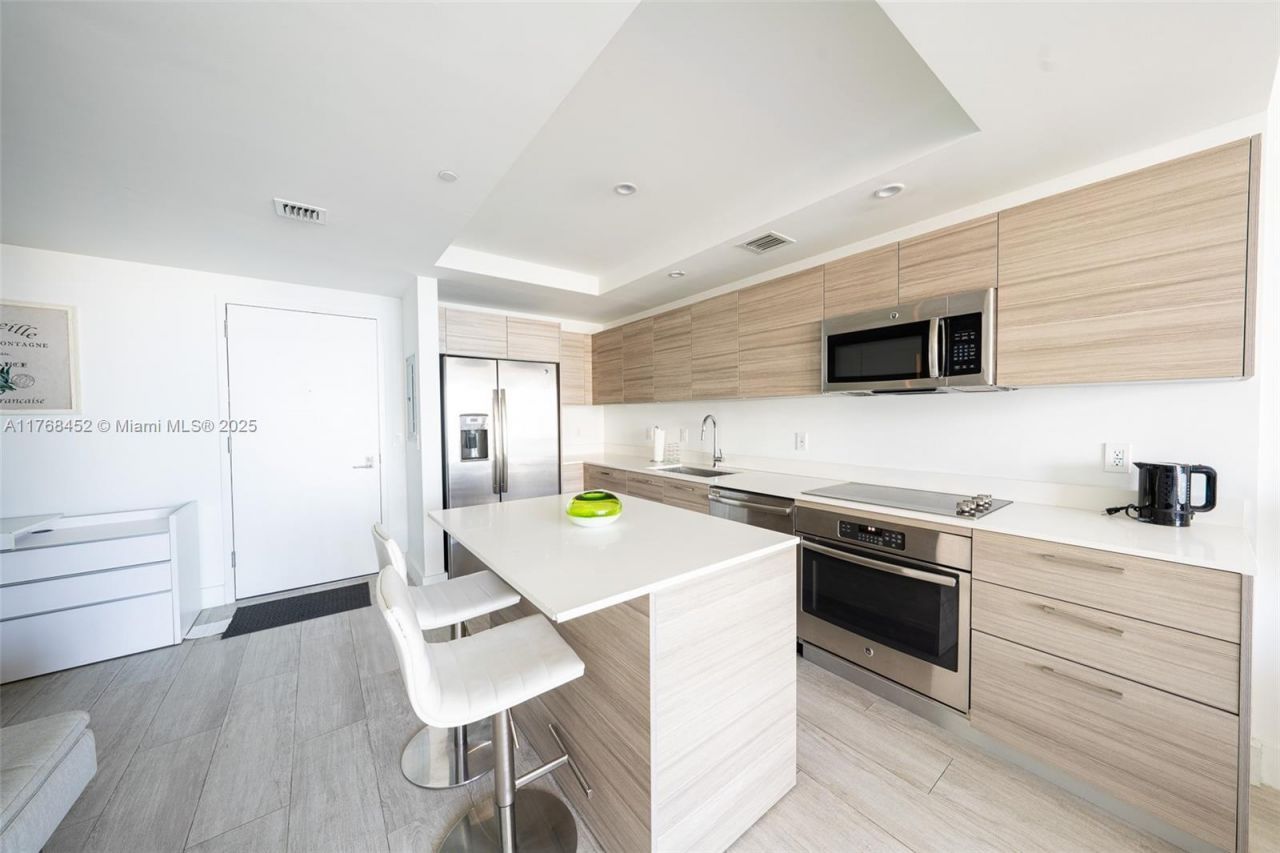 121 NE 34th St, Unit 2805, Miami, FL 33137 Photo