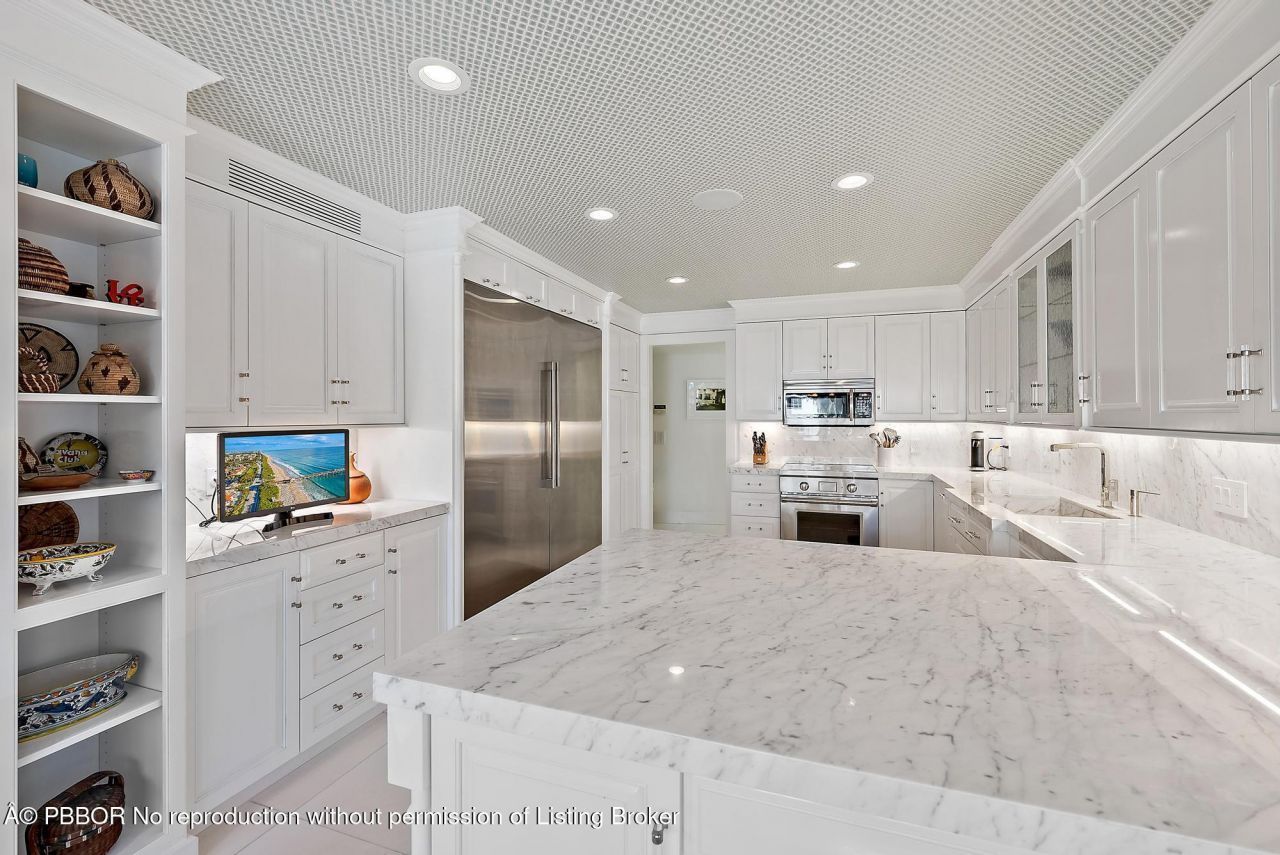 44 Cocoanut Row, Unit 310 B, Palm Beach, FL 33480 Photo