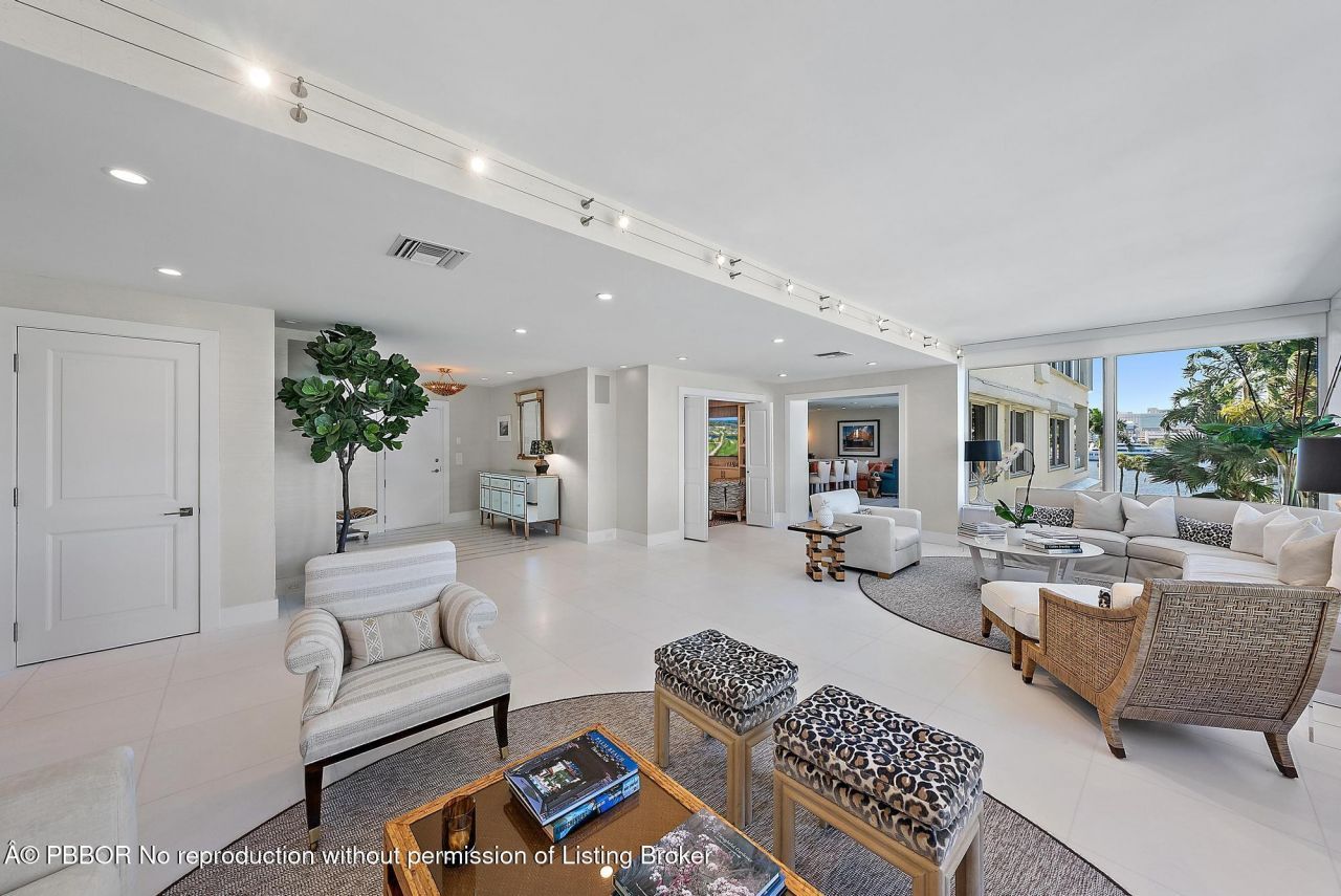 44 Cocoanut Row, Unit 310 B, Palm Beach, FL 33480 Photo