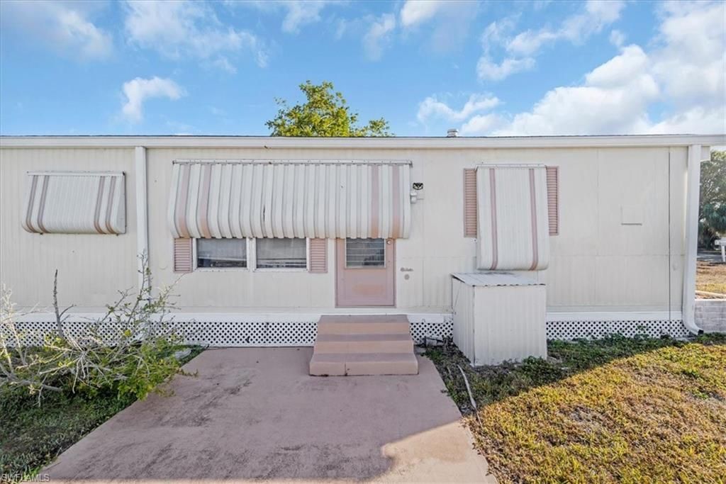 329 Lantern Ln, North Fort Myers, FL 33917 Photo