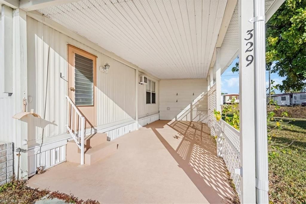 329 Lantern Ln, North Fort Myers, FL 33917 Photo