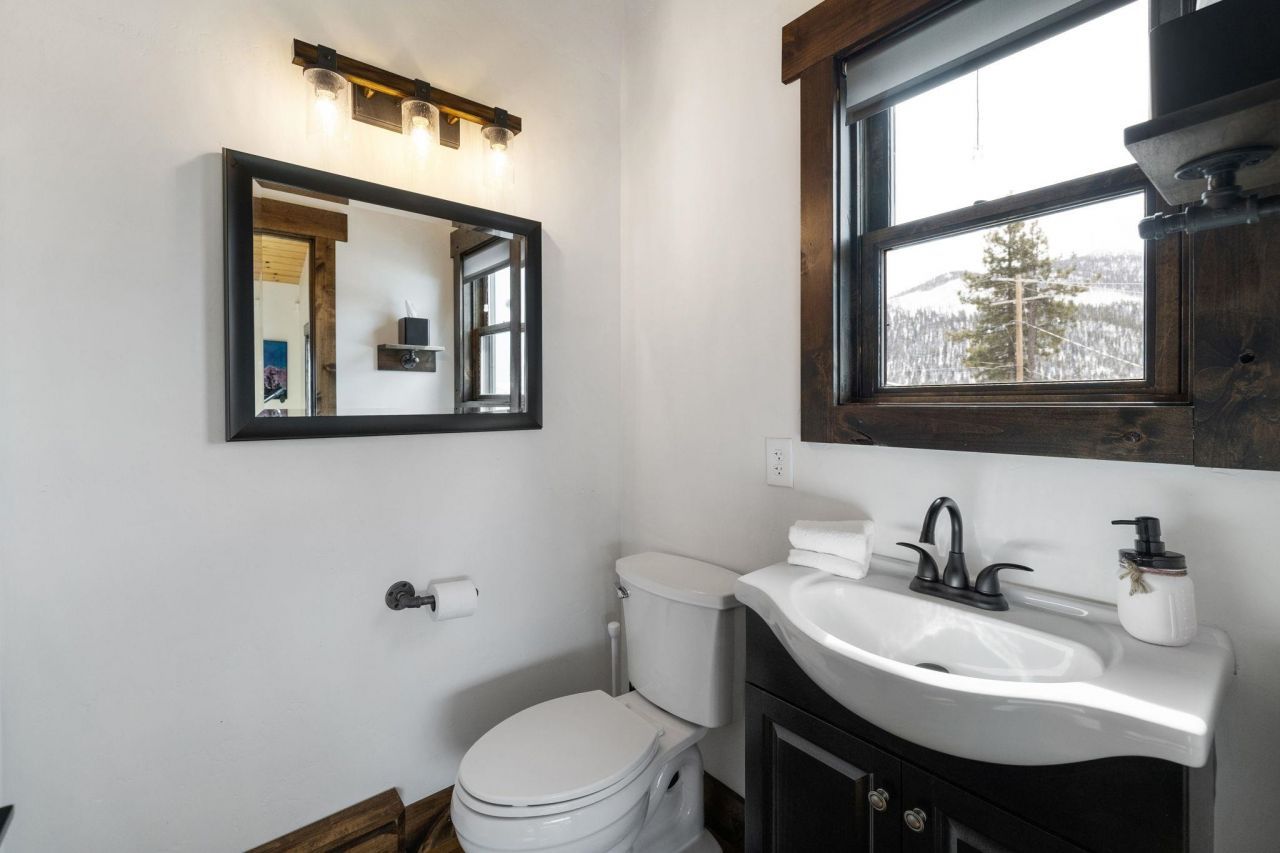 520 Laurel Lane, Stateline, NV 89449 Photo