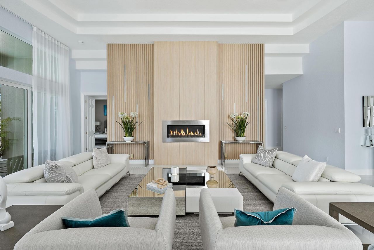 8988 Lakes Boulevard, West Palm Beach, FL 33412 Photo