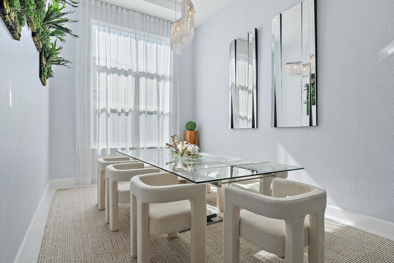 8988 Lakes Boulevard, West Palm Beach, FL 33412 Photo