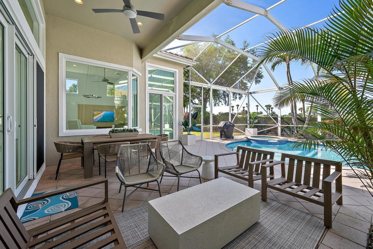 8988 Lakes Boulevard, West Palm Beach, FL 33412 Photo