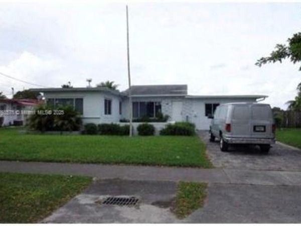 8320 NW 10 Ave, Miami, FL 33150