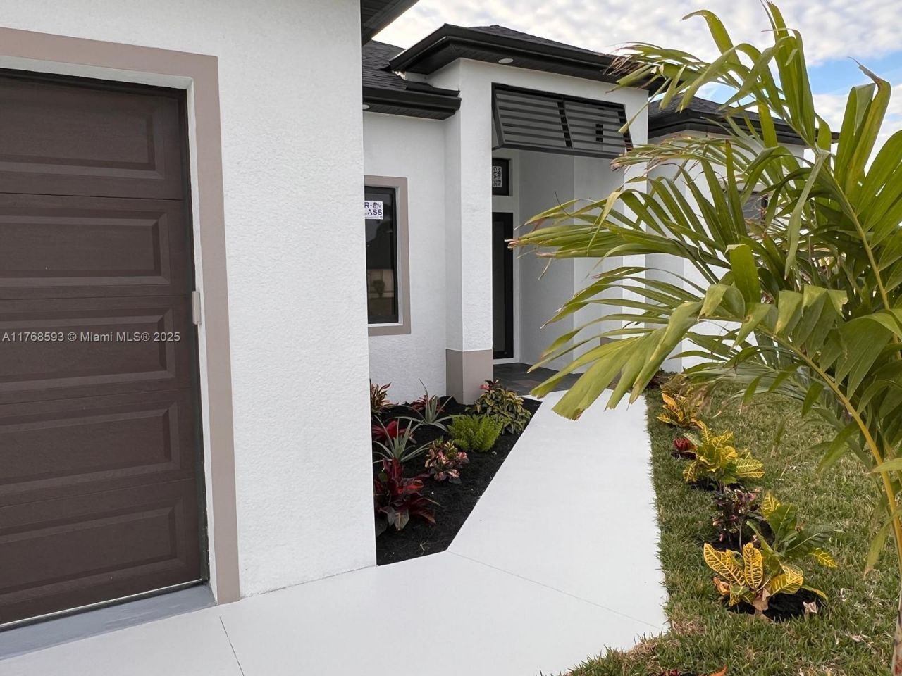 2122 NE 14th Pl, Cape Coral, FL 33909 Photo