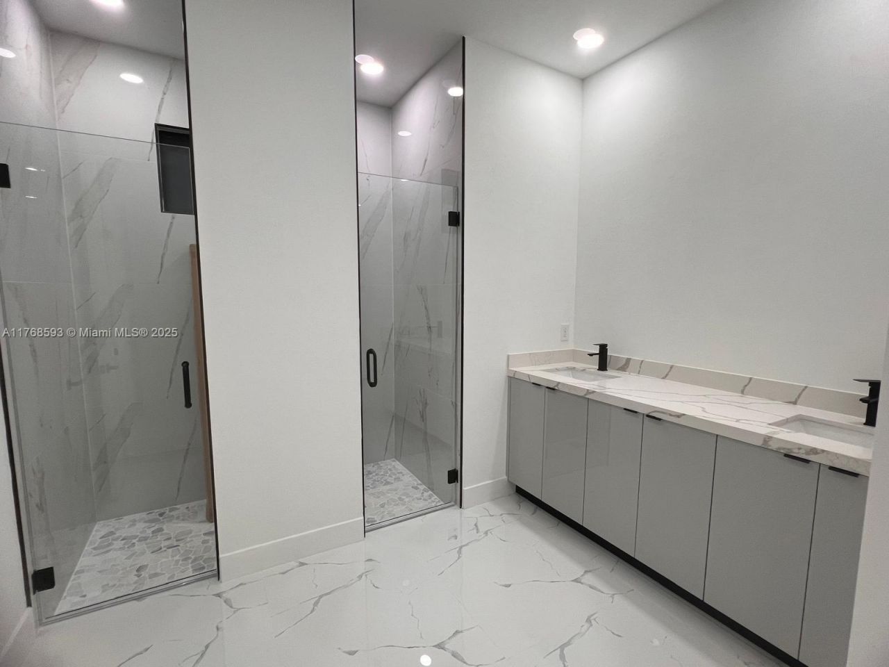 2122 NE 14th Pl, Cape Coral, FL 33909 Photo