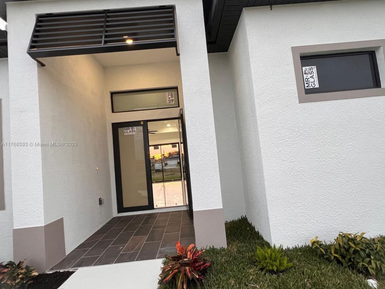 2122 NE 14th Pl, Cape Coral, FL 33909 Photo