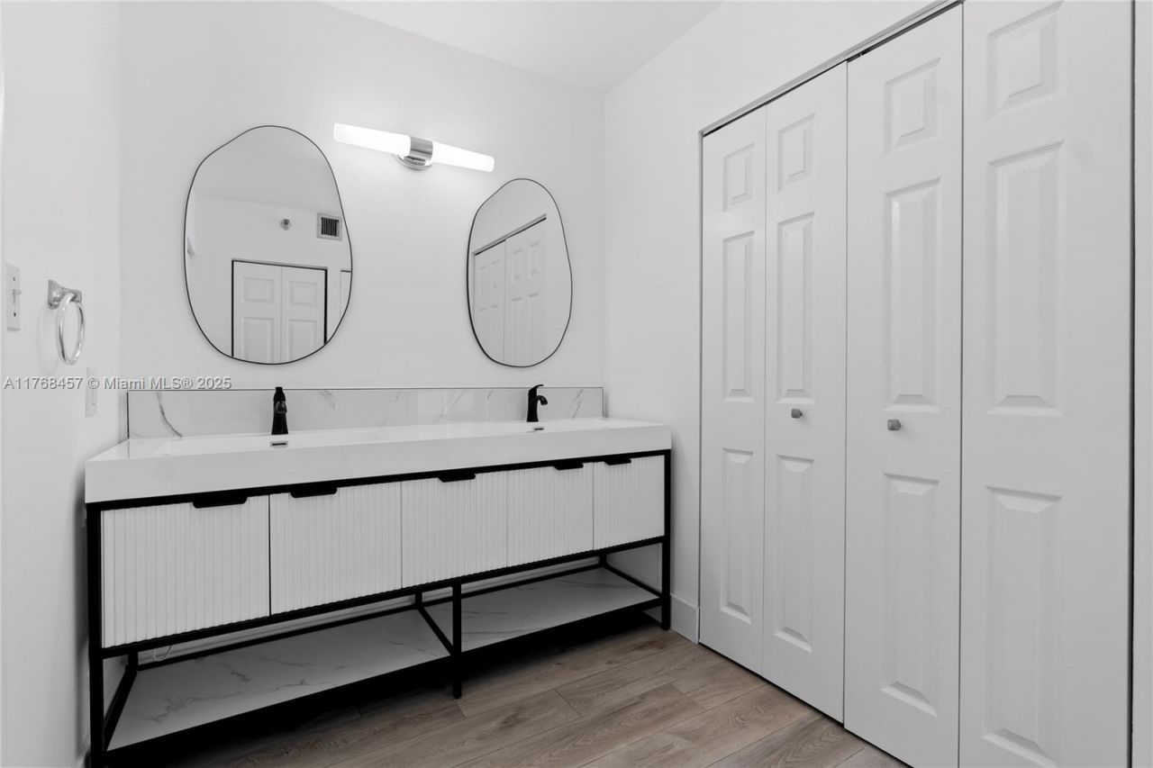 20505 E Country Club Dr, Unit 434, Aventura, FL 33180 Photo