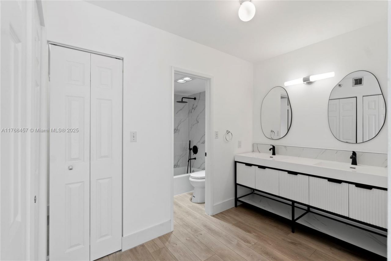 20505 E Country Club Dr, Unit 434, Aventura, FL 33180 Photo