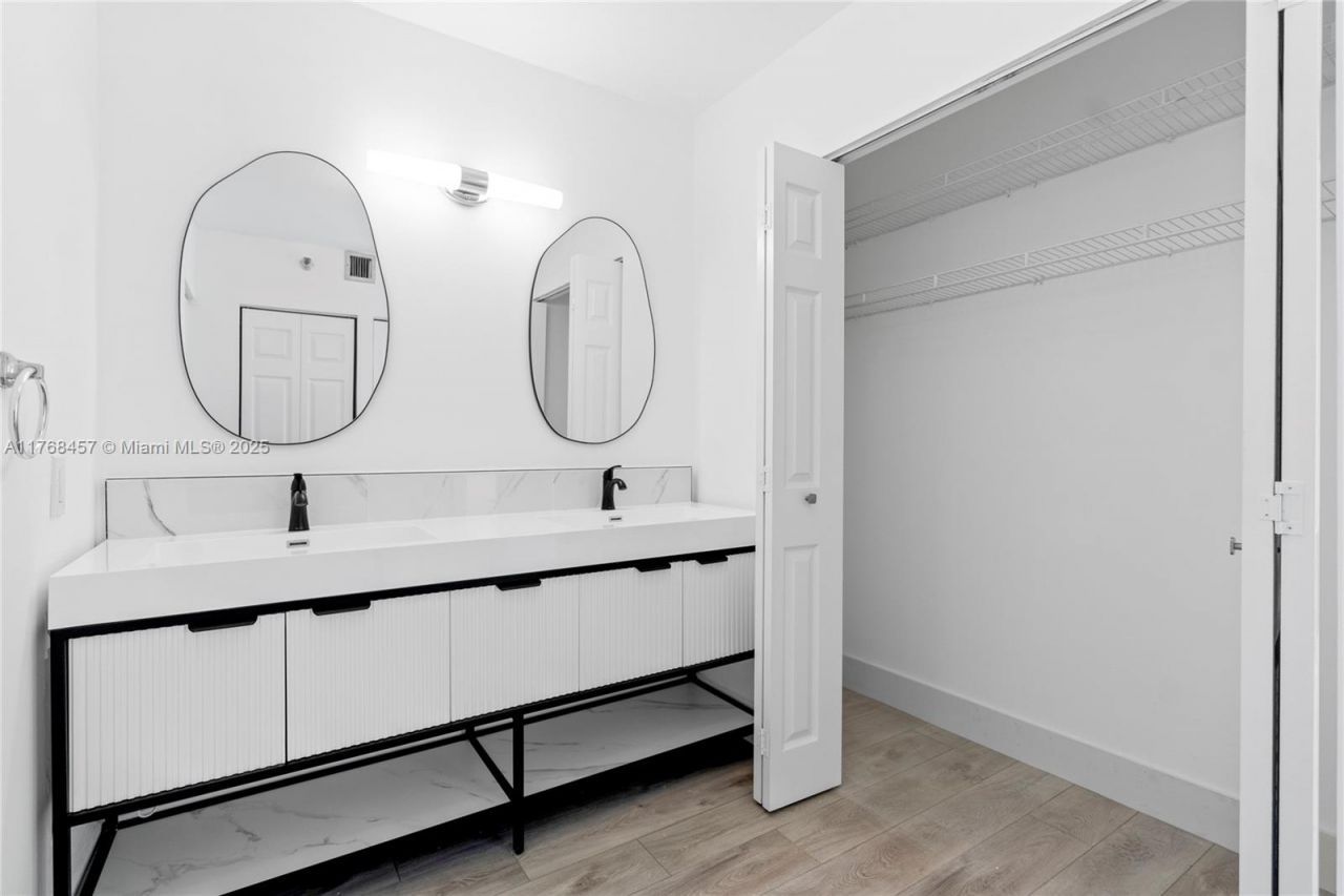 20505 E Country Club Dr, Unit 434, Aventura, FL 33180 Photo