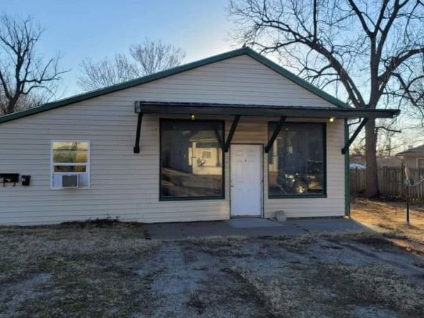 505 9th Street, Monett, MO 65708