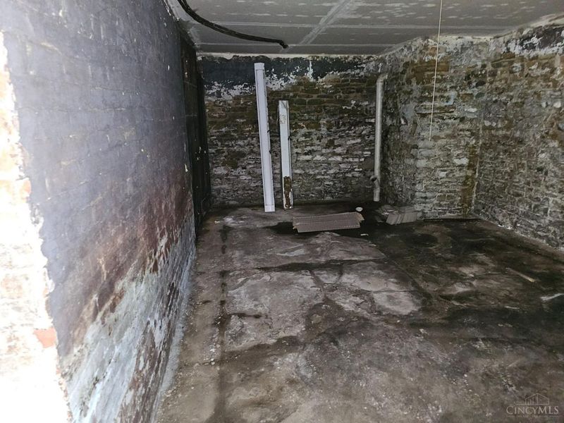 3636 Reading Road, Cincinnati, OH 45229 Photo 24