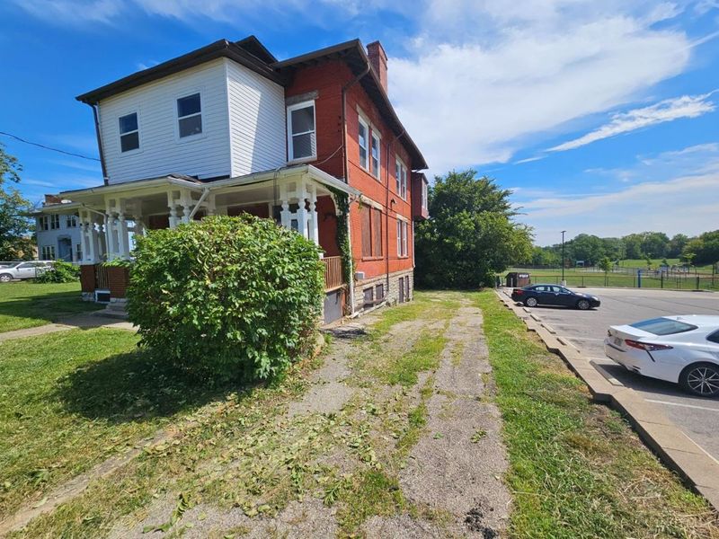 3636 Reading Road, Cincinnati, OH 45229 Photo 3