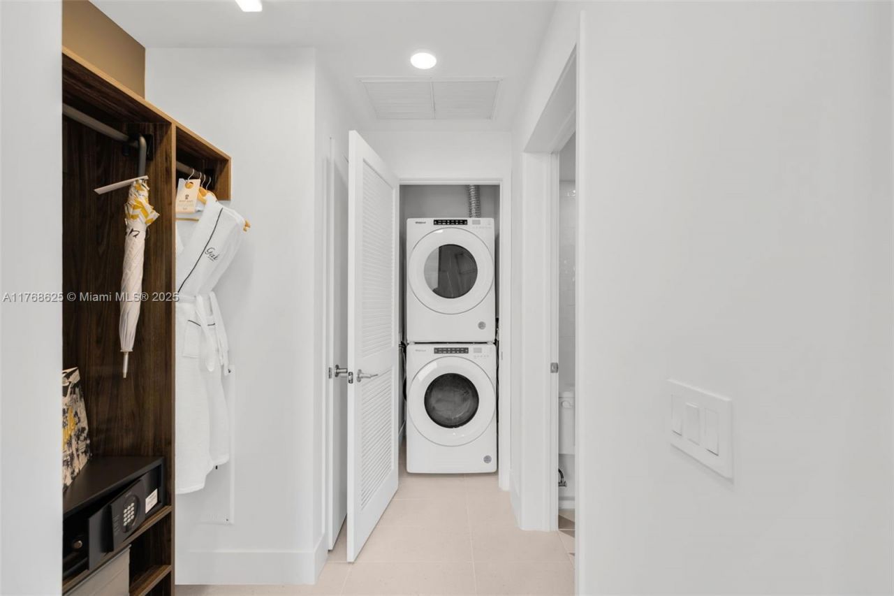 601 NE 1st Ave, Unit LPH 4814, Miami, FL 33132 Photo