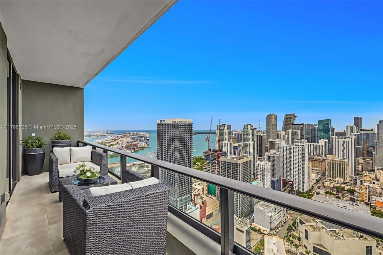 601 NE 1st Ave, Unit LPH 4814, Miami, FL 33132 Photo