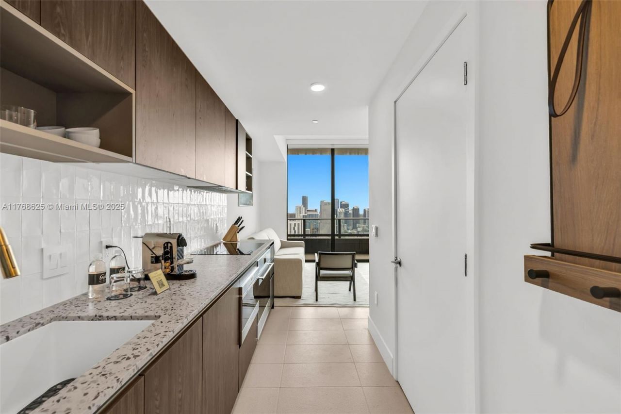 601 NE 1st Ave, Unit LPH 4814, Miami, FL 33132 Photo