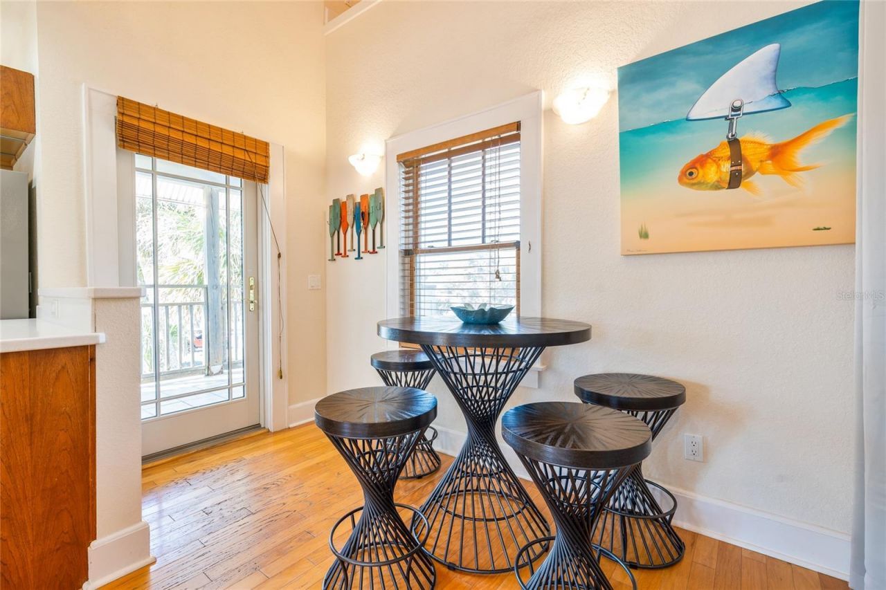 104 N Pine Street, New Smyrna Beach, FL 32169 Photo