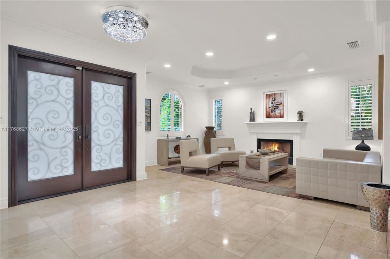 2115 Country Club Prado, Coral Gables, FL 33134 Photo