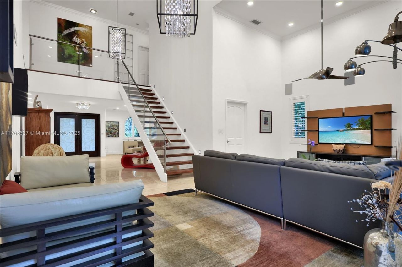 2115 Country Club Prado, Coral Gables, FL 33134 Photo