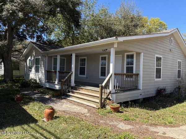 1915 Ingalls Avenue, Pascagoula, MS 39567