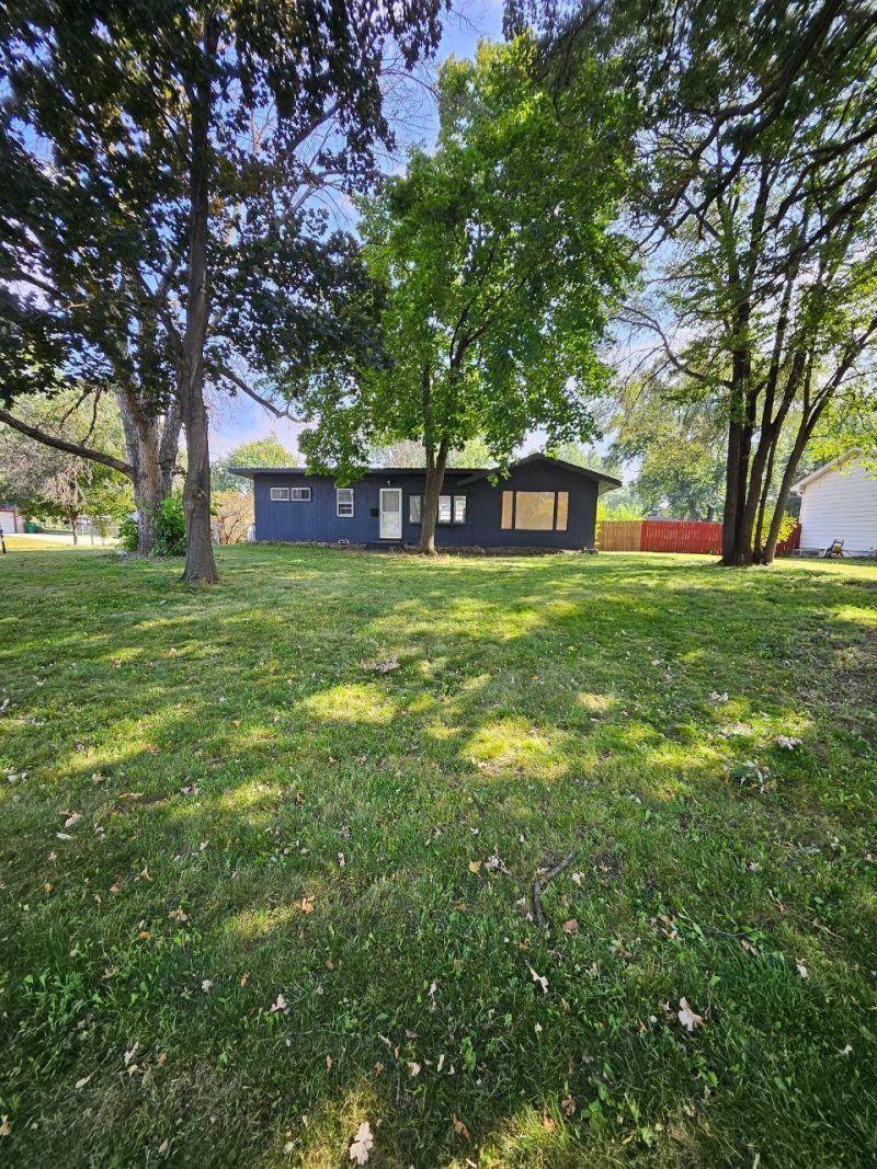 3801 69th Avenue N, Brooklyn Center, MN 55429 Main Photo