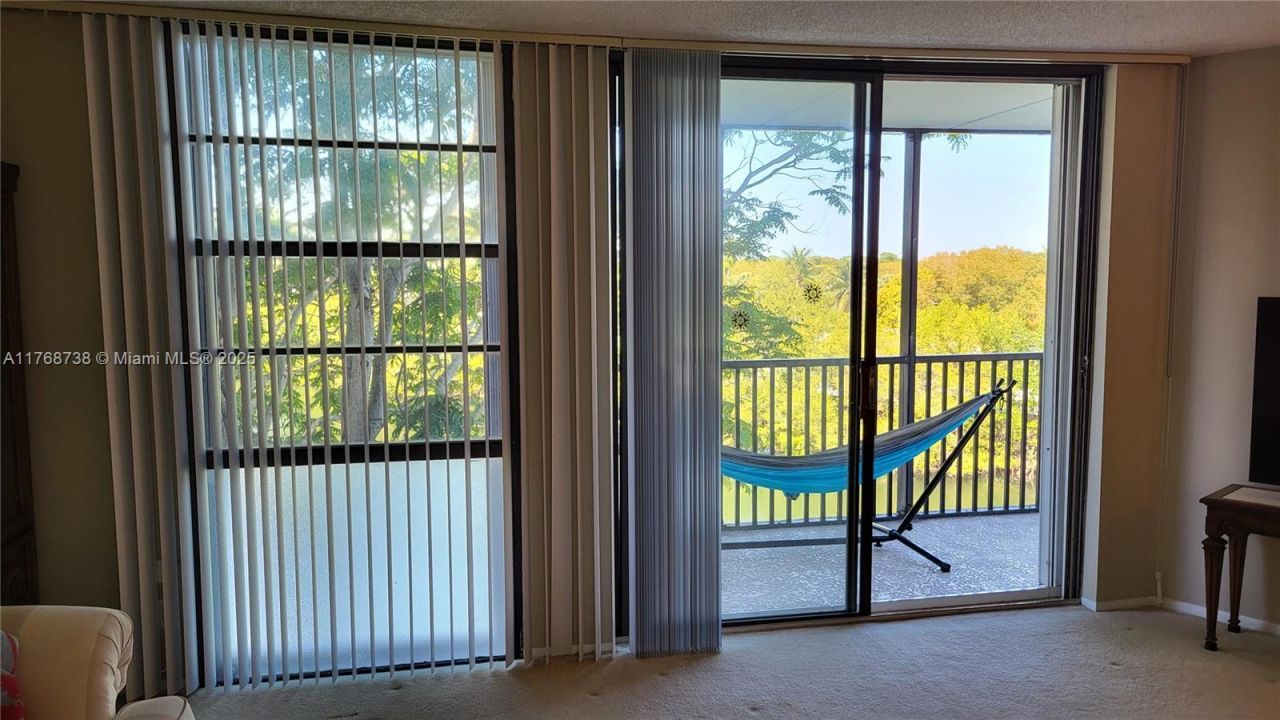 3401 N Country Club Dr, Unit 402, Aventura, FL 33180 Photo