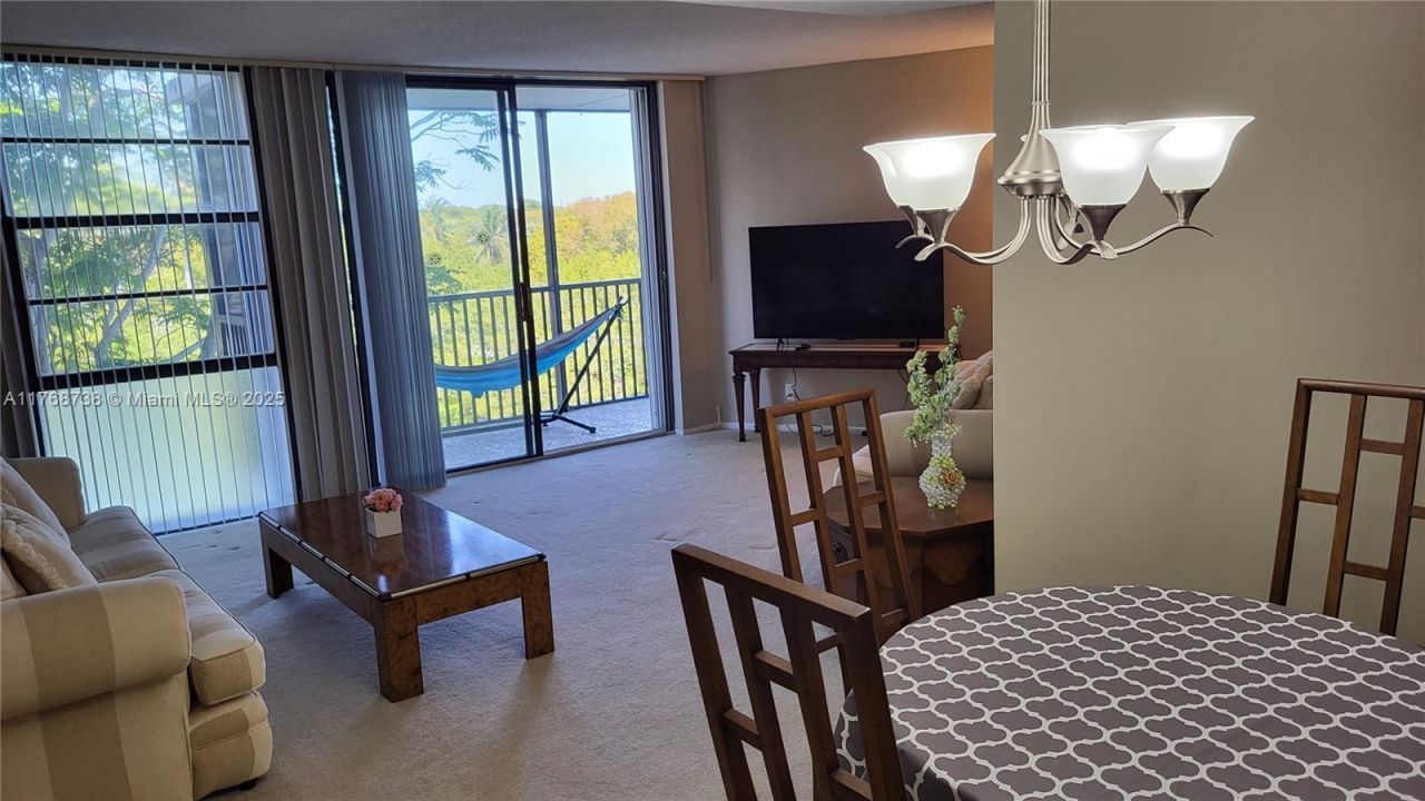 3401 N Country Club Dr, Unit 402, Aventura, FL 33180 Photo