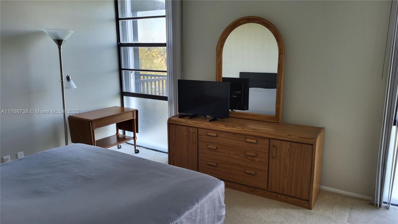 3401 N Country Club Dr, Unit 402, Aventura, FL 33180 Photo