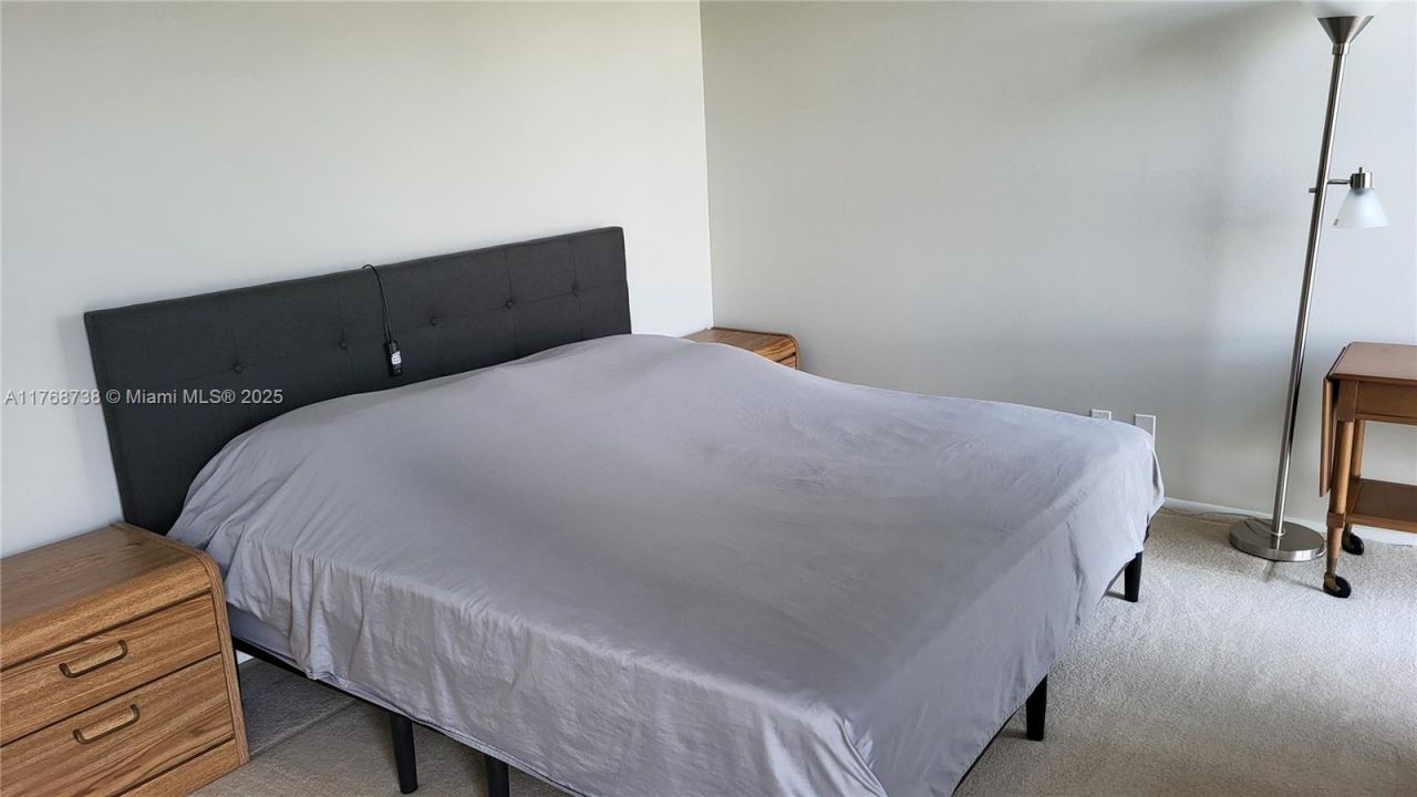 3401 N Country Club Dr, Unit 402, Aventura, FL 33180 Photo