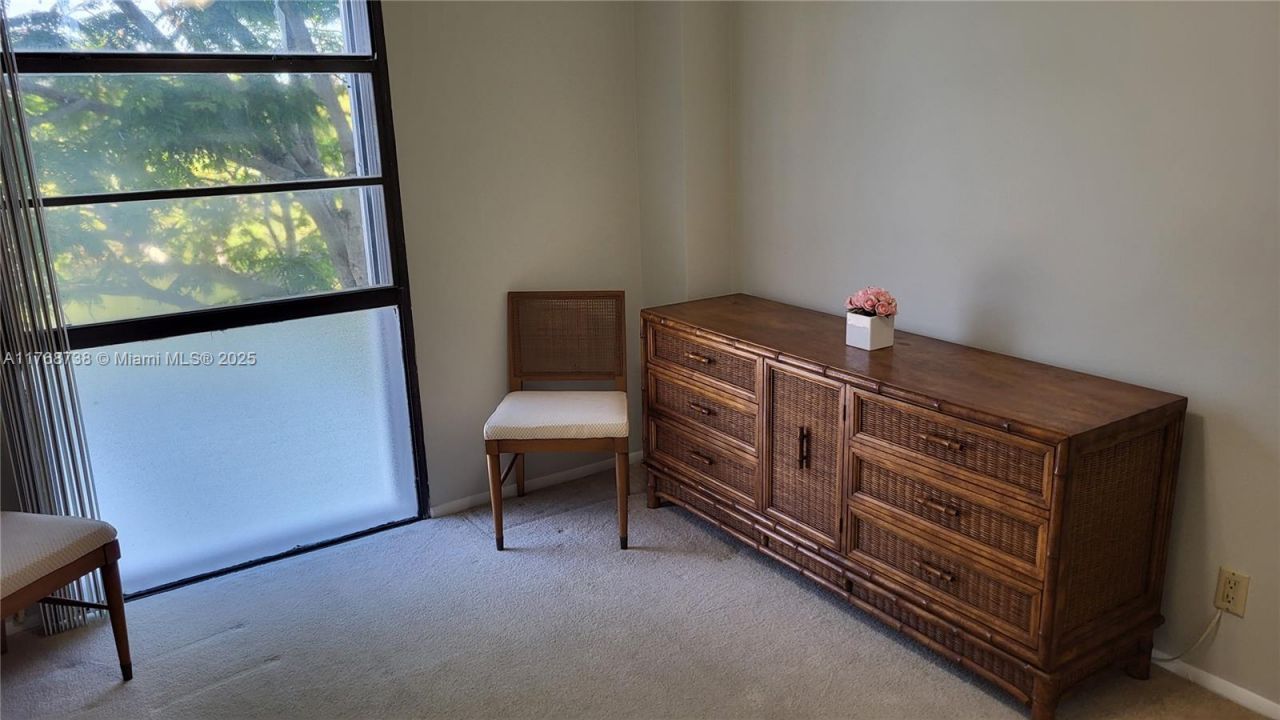 3401 N Country Club Dr, Unit 402, Aventura, FL 33180 Photo