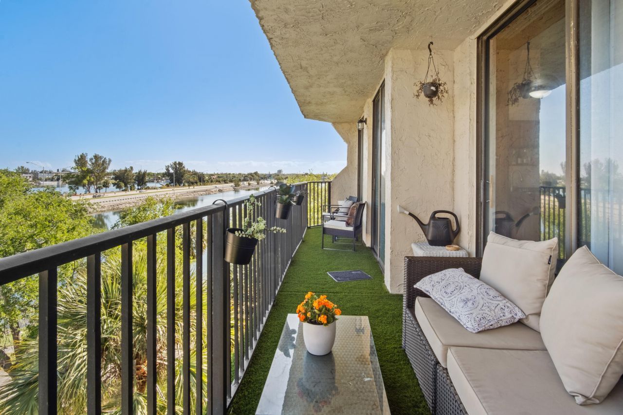 3500 Blue Lake Drive, Unit 503, Pompano Beach, FL 33064 Photo