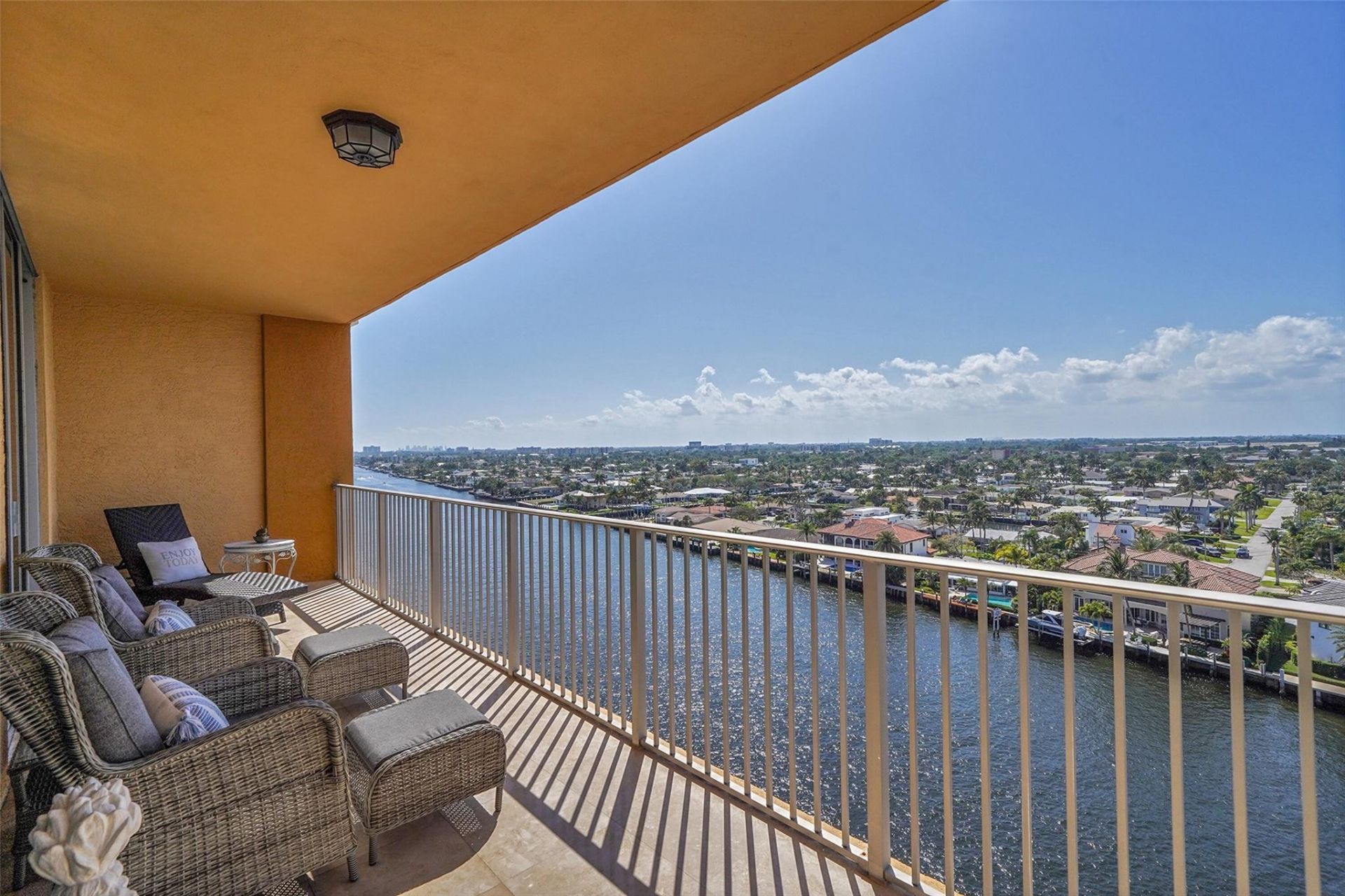 821 N Riverside Drive, Unit Ph2, Pompano Beach, FL 33062 Photo