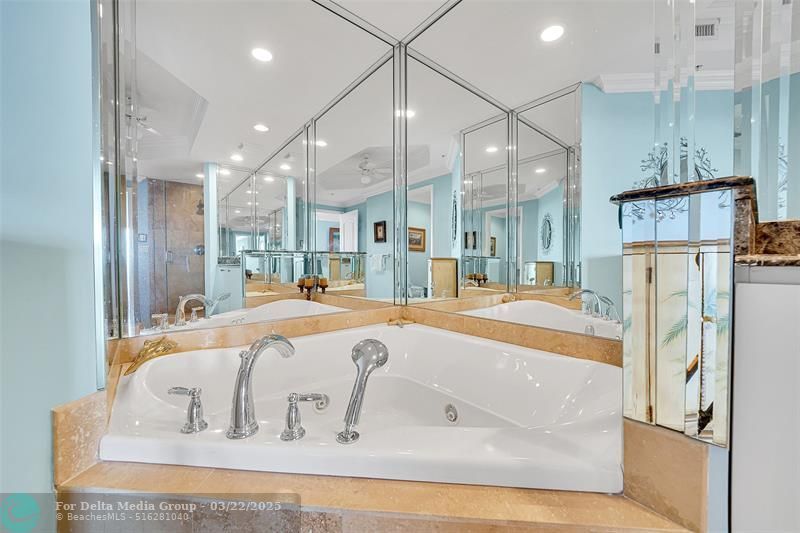 821 N Riverside Drive, Unit PH2, Pompano Beach, FL 33062 Photo