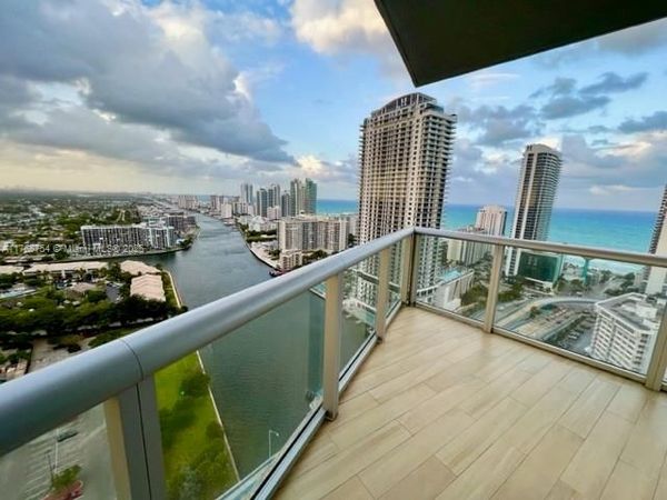 2600 E Hallandale Beach Blvd, Unit T3102, Hallandale Beach, FL 33009