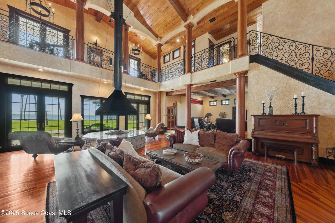 401 Holman Road, Cape Canaveral, FL 32920 Photo