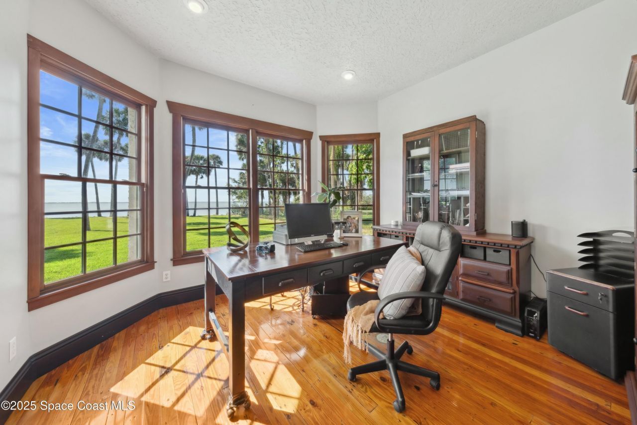 401 Holman Road, Cape Canaveral, FL 32920 Photo