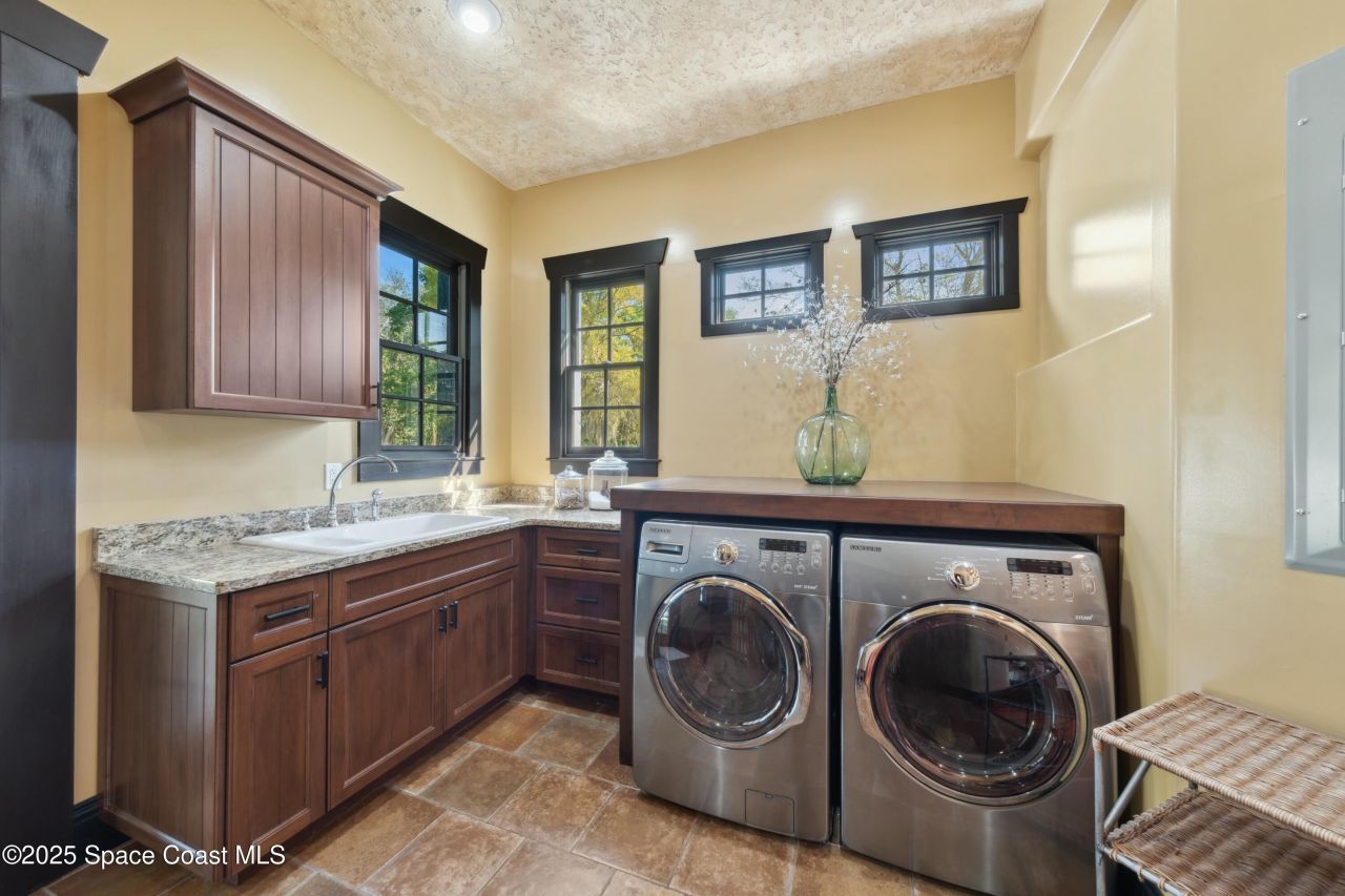 401 Holman Road, Cape Canaveral, FL 32920 Photo