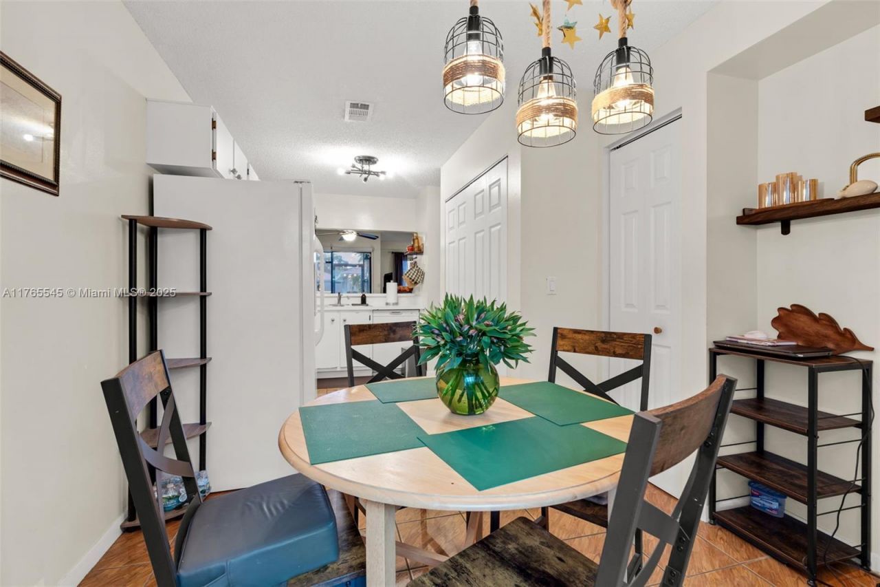 1652 N 14th Ter, Hollywood, FL 33020 Photo