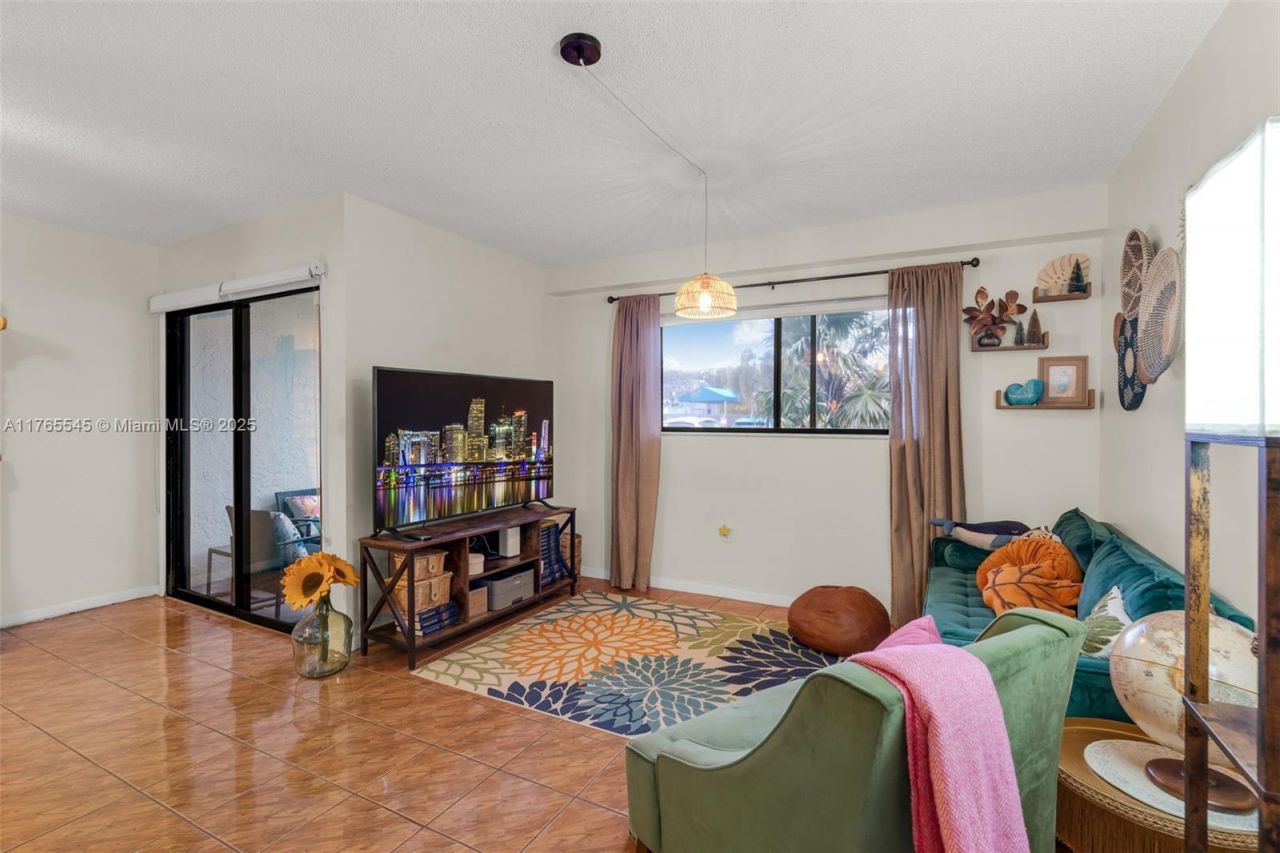 1652 N 14th Ter, Hollywood, FL 33020 Photo