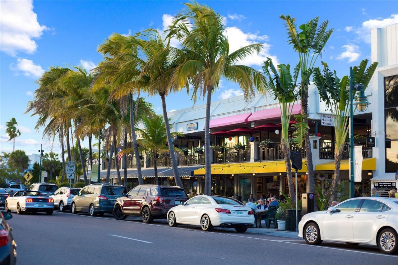 1212 Benjamin Franklin Drive, Unit 102, Sarasota, FL 34236 Photo