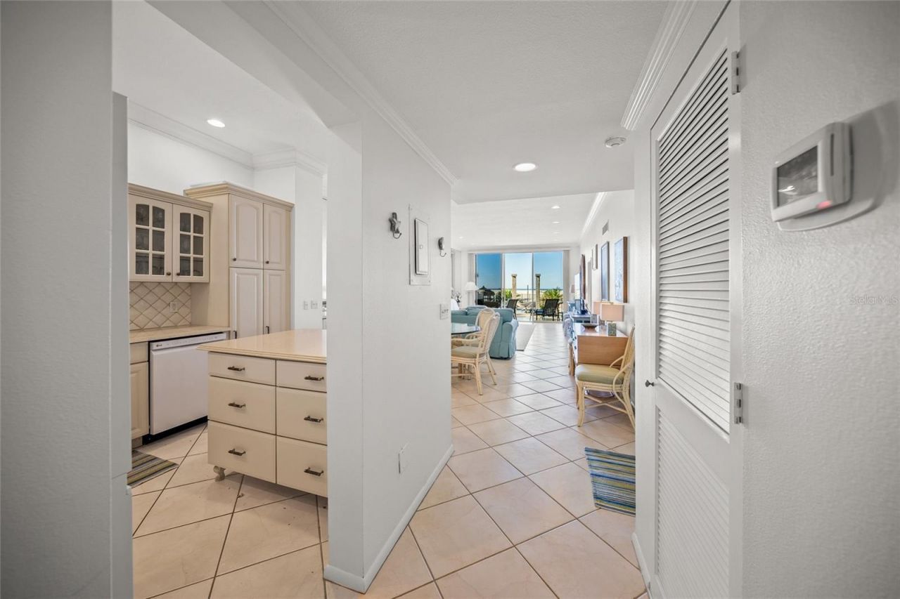 1212 Benjamin Franklin Drive, Unit 102, Sarasota, FL 34236 Photo