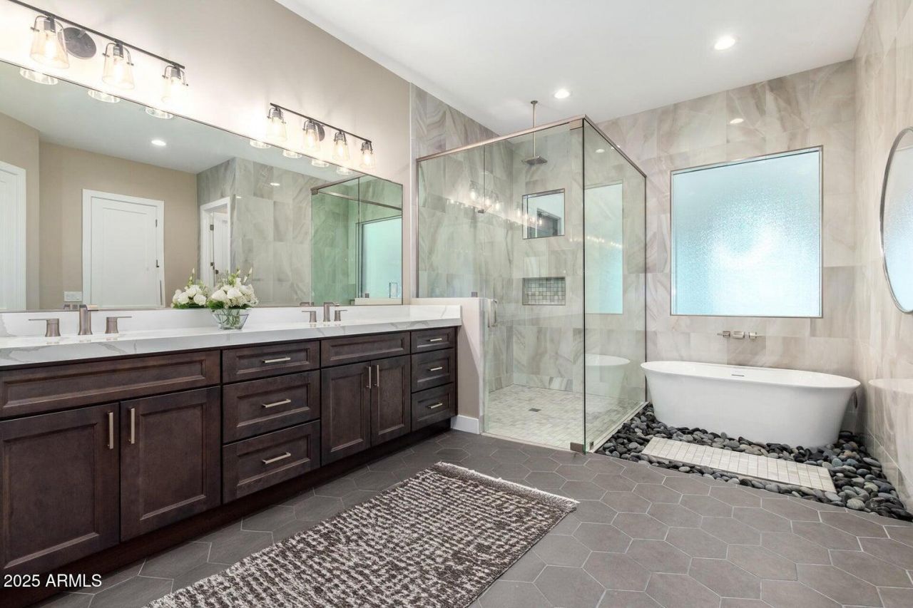 1712 E Cloud Road, Phoenix, AZ 85086 Main Photo