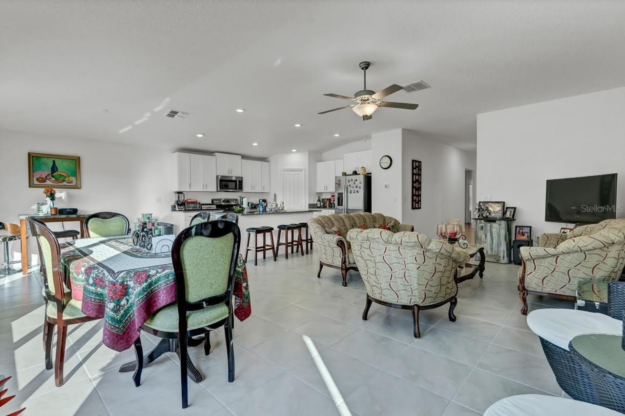 6727 Bar S Bar Trail, Zephyrhills, FL 33541 Photo