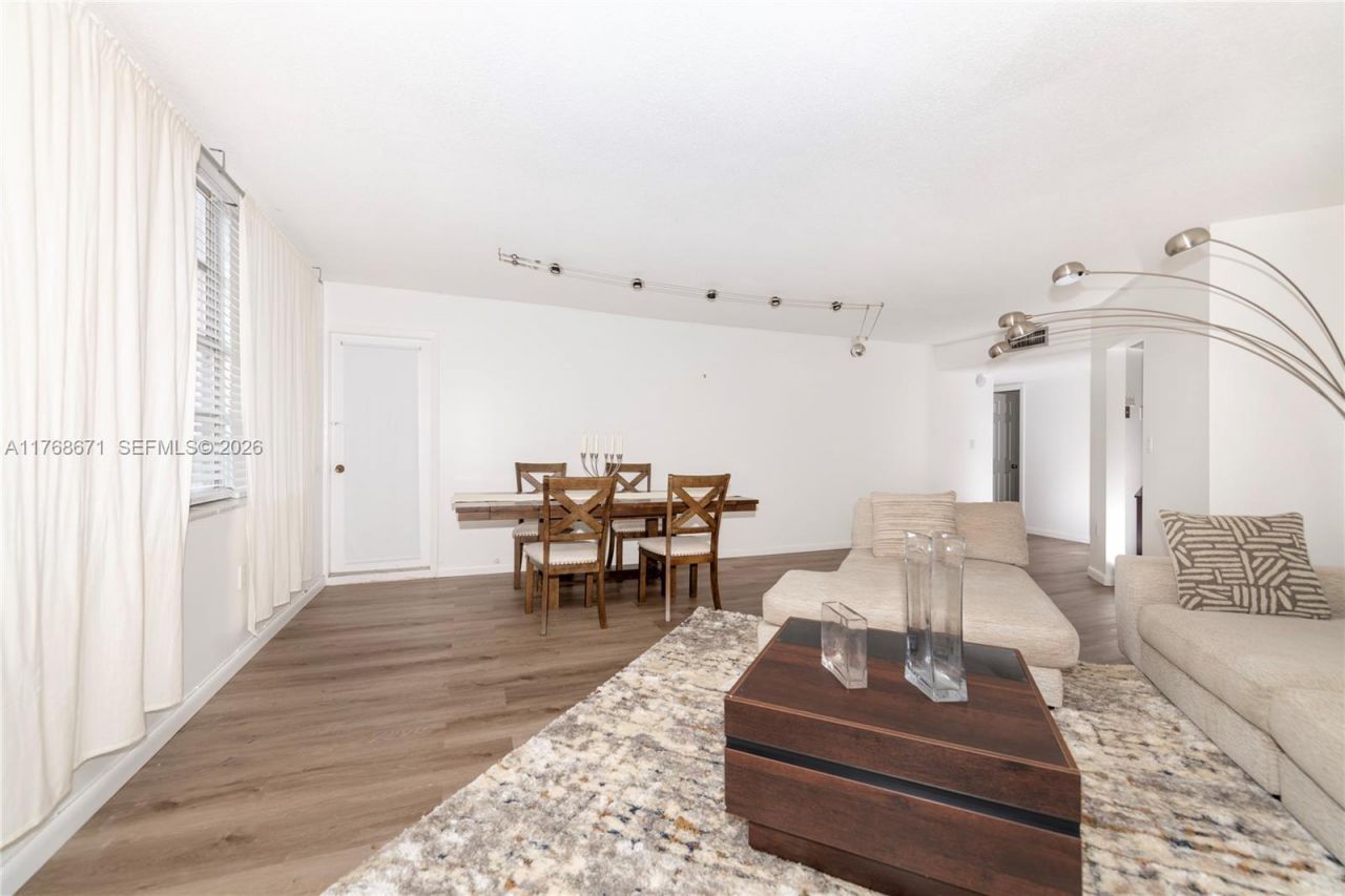 2750 NE 183rd St, Unit 1207, Aventura, FL 33160 Photo