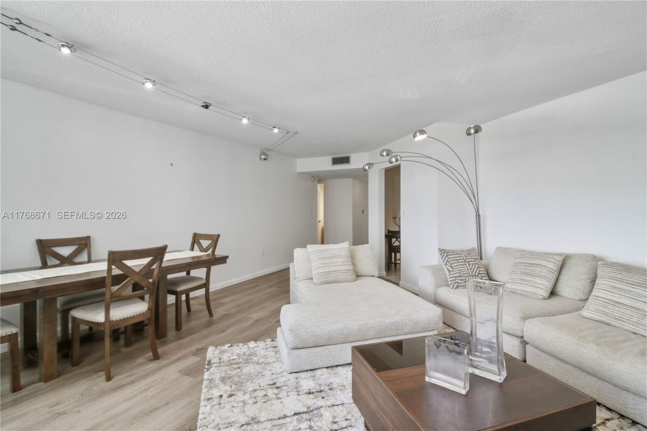2750 NE 183rd St, Unit 1207, Aventura, FL 33160 Photo