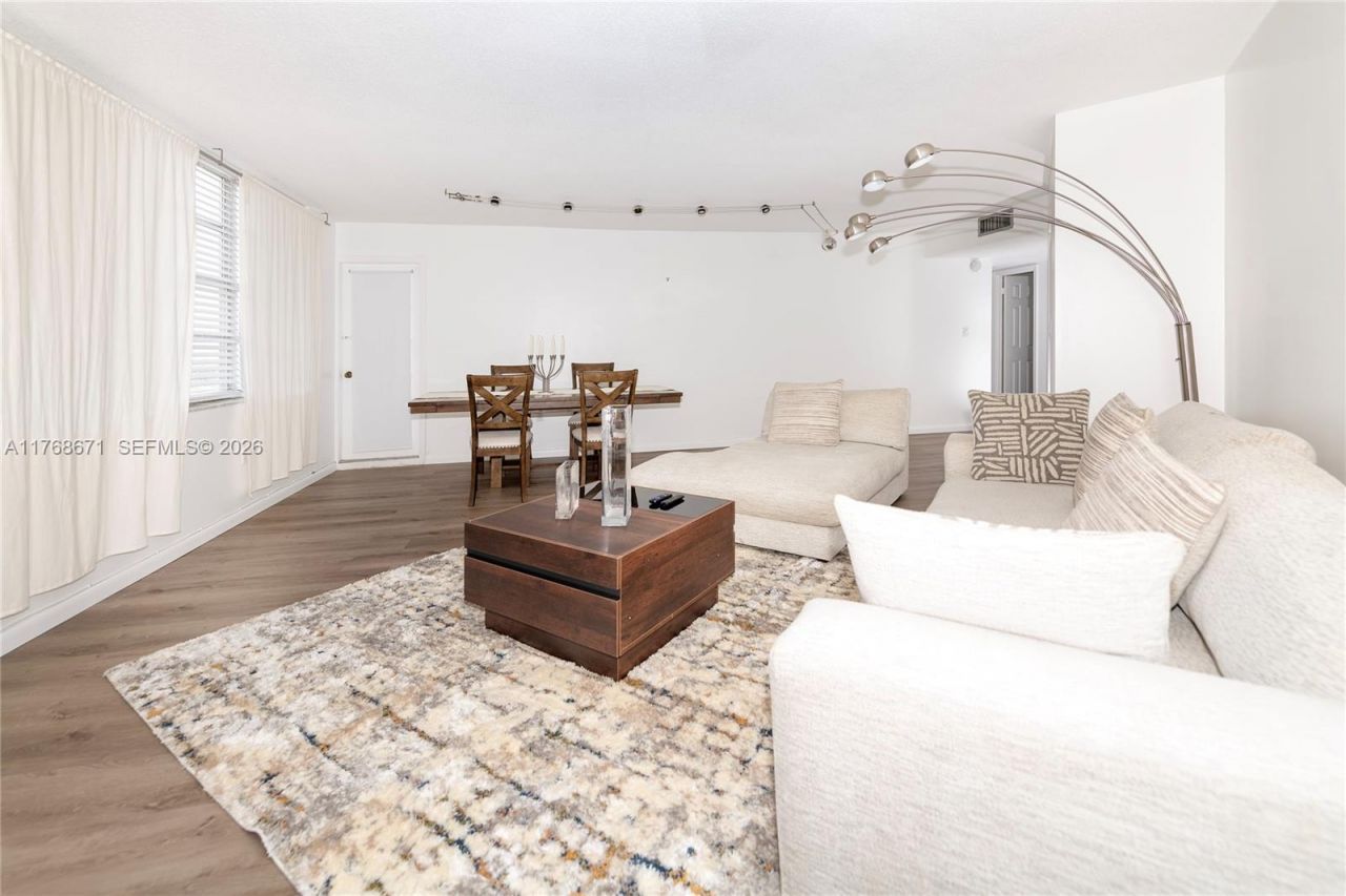 2750 NE 183rd St, Unit 1207, Aventura, FL 33160 Photo