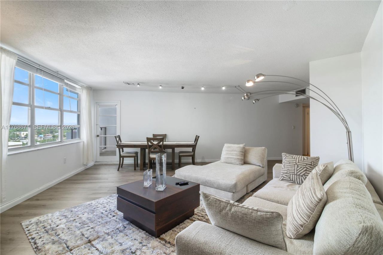 2750 NE 183rd St, Unit 1207, Aventura, FL 33160 Photo