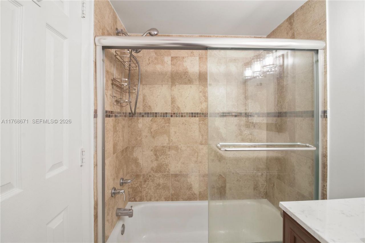 2750 NE 183rd St, Unit 1207, Aventura, FL 33160 Photo